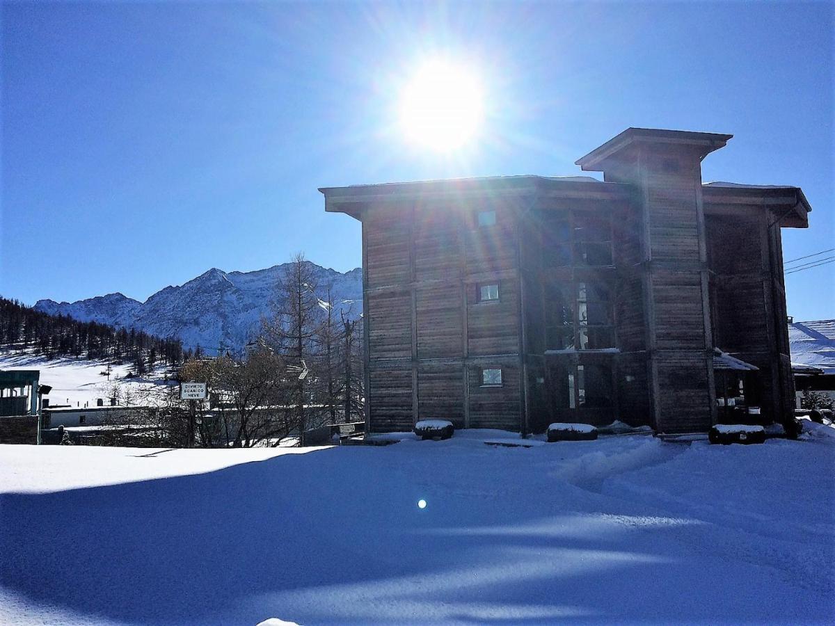 Aparthotel Chalet Weal Colle Colle Sestriere Exterior foto